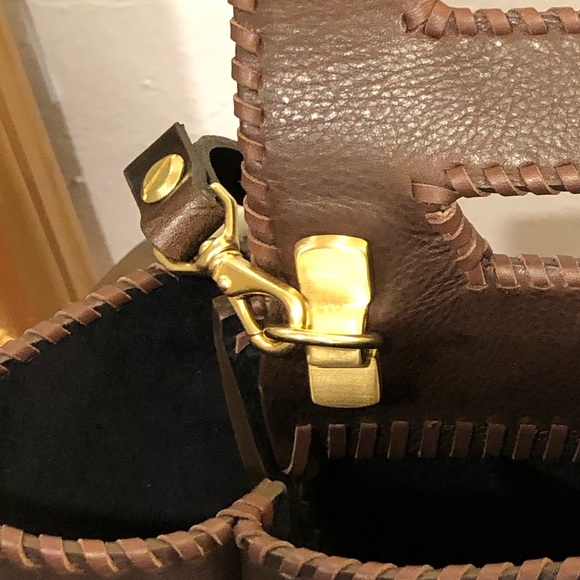 This is a hand-crafted Toronto made purse. - Picture 4 of 7